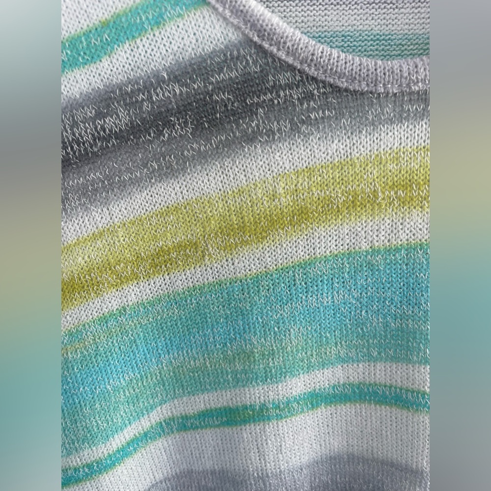 Gyft Lightweight Soft Mint Green Gray Sweater Tank Top V-Neck Size M - Picture 5 of 5